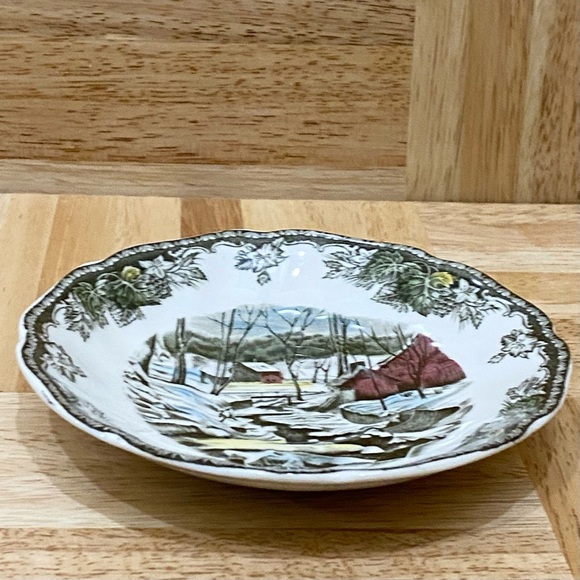 Vintage Johnson Bros The Friendly Village The Ice House Cup and Saucer Tea Set - Picture 8 of 12